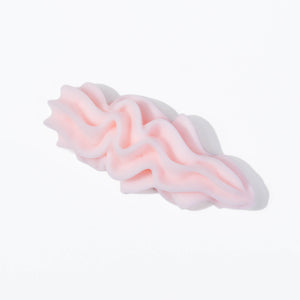 Strawberry-scented whipped lash shampoo for eyelash extensions
