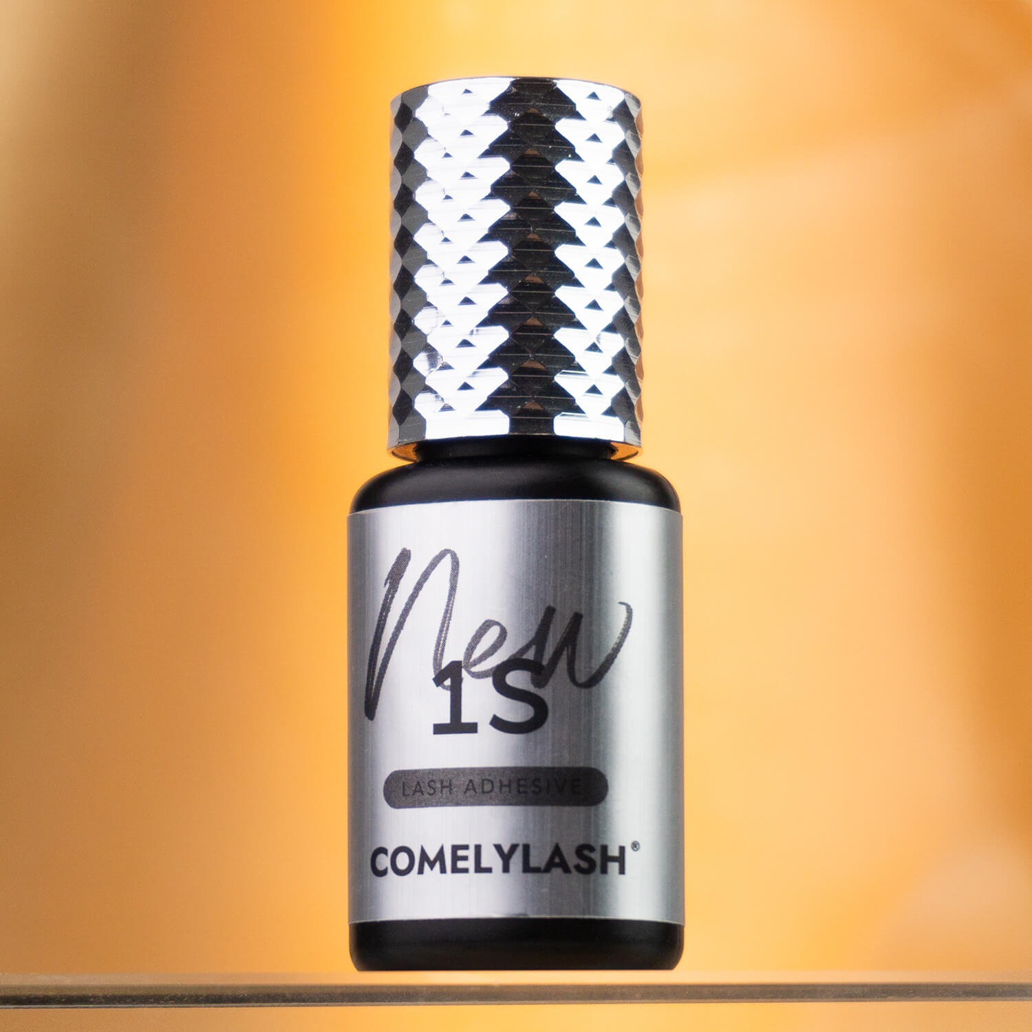 COMELYLASH GV3 all-climate lash adhesive with 1 second dry time